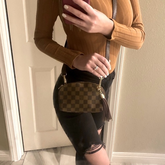 Authentic LV Crossbody ❌SOLD❌ - Picture 10 of 10